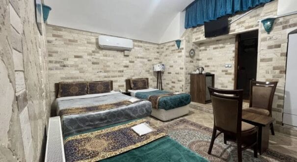 Triple Room - Firoozeh Traditional Hotel - Yazd Firoozeh Traditional Hotel - Yazd