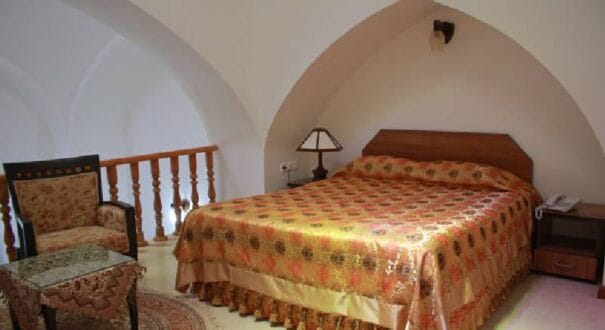 Mozaffar Traditional Hotel