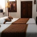 Lab e Khandaq Historical Hotel