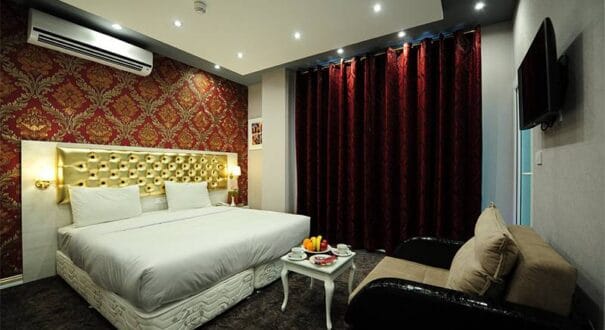 Khaju Hotel