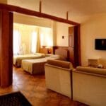 Chehel Panjereh Hotel