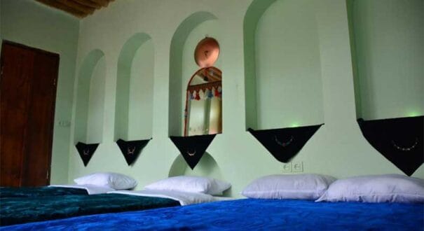 Triple Room - Emarat Haft Rang Shiraz Emarat Haft Rang Shiraz