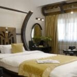 Ferdowsi Grand Hotel