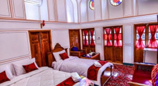 Yas Isfahan Traditional Hotel
